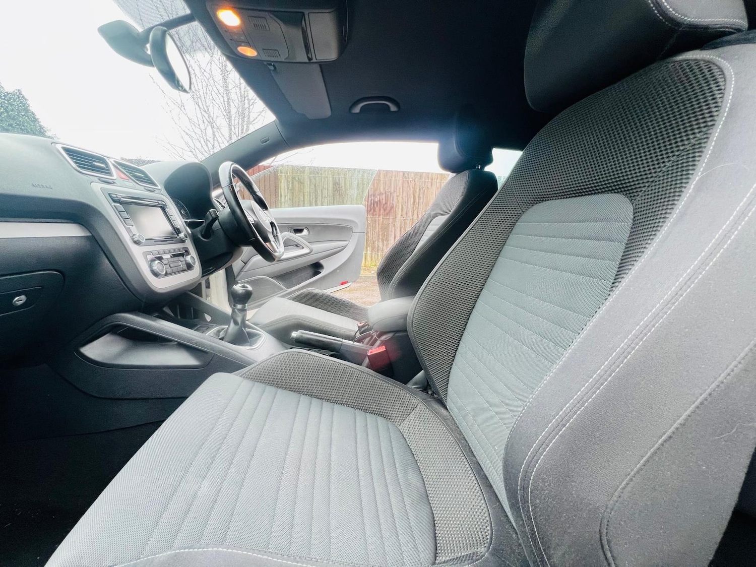 Used Volkswagen Scirocco 2010 for sale - 77550792: Photo 8