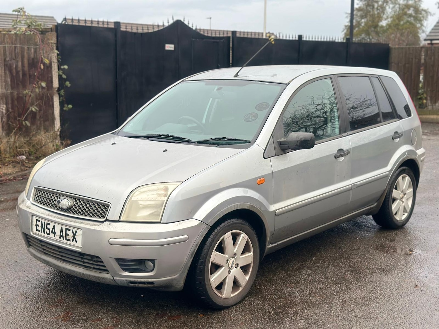 Used Ford Fusion 2004 for sale - 76772296: Photo 14