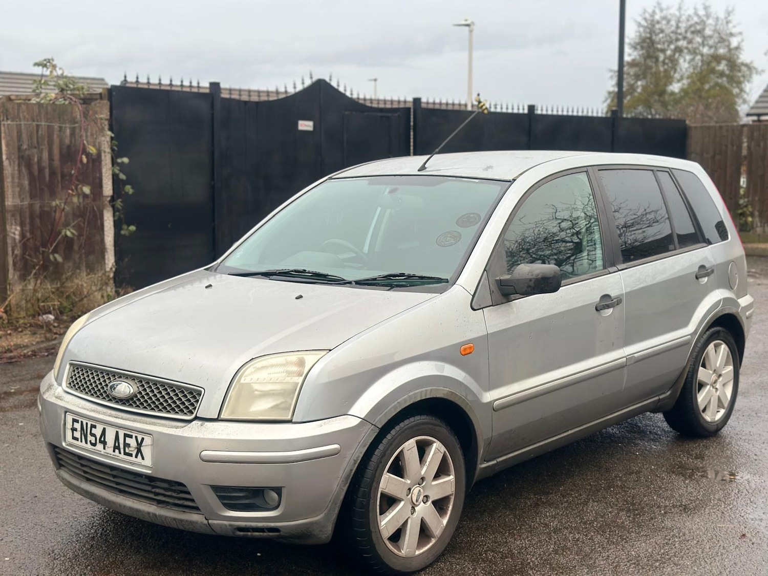 Used Ford Fusion 2004 for sale - 76772296: Photo 15