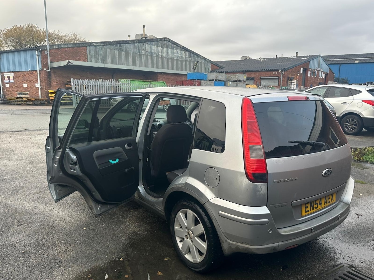 Used Ford Fusion 2004 for sale - 76772296: Photo 31