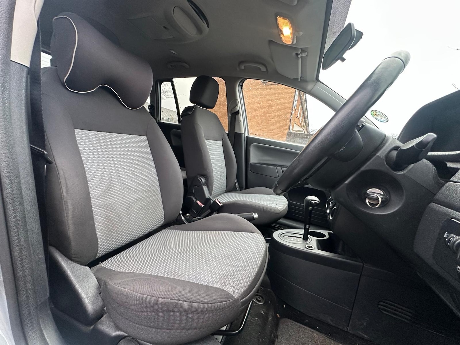 Used Ford Fusion 2004 for sale - 76772296: Photo 4