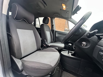 Used Ford Fusion 2004 for sale - 76772296: Photo