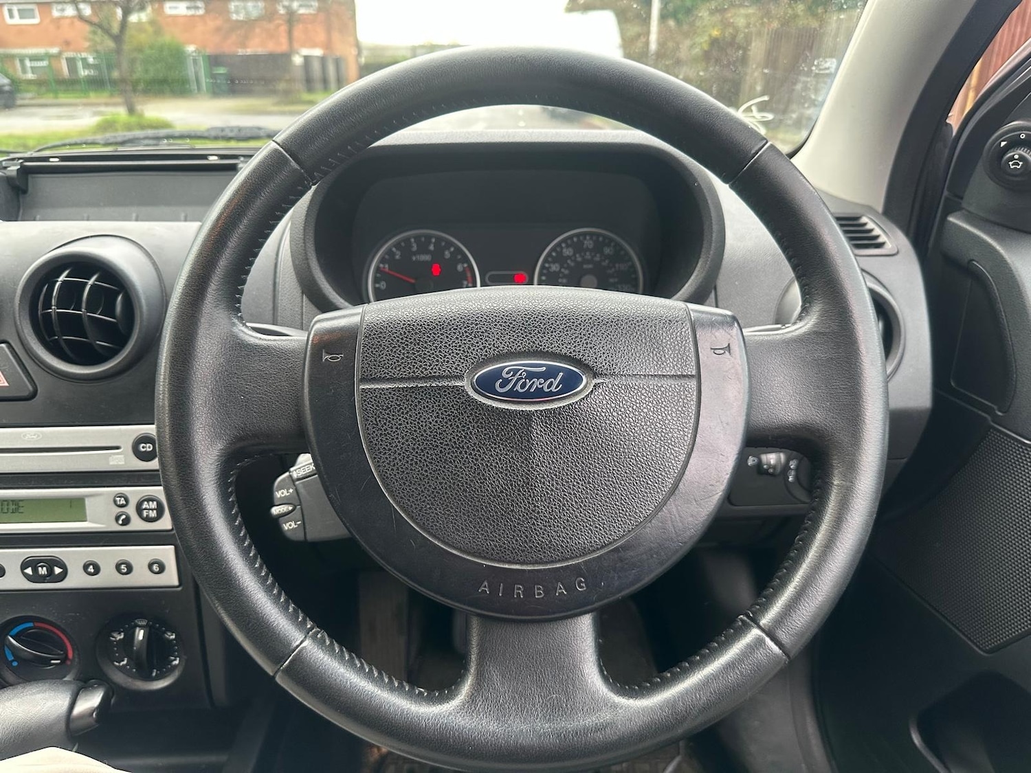 Used Ford Fusion 2004 for sale - 76772296: Photo 7