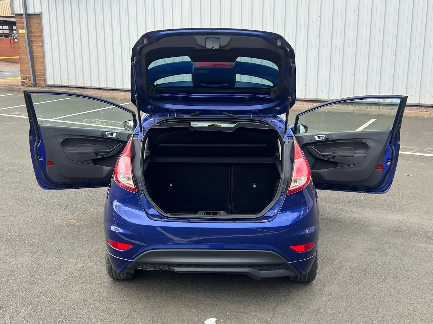 Used Ford Fiesta 2014 for sale - 76165115: Photo 34