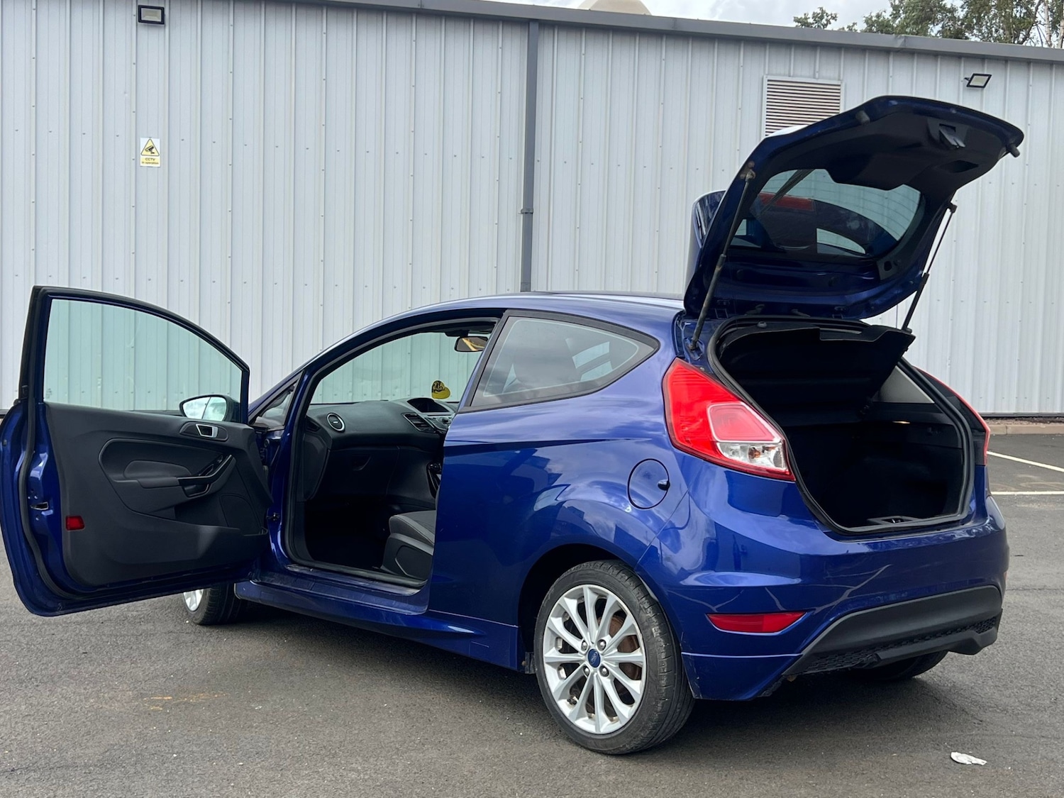 Used Ford Fiesta 2014 for sale - 76165115: Photo 6