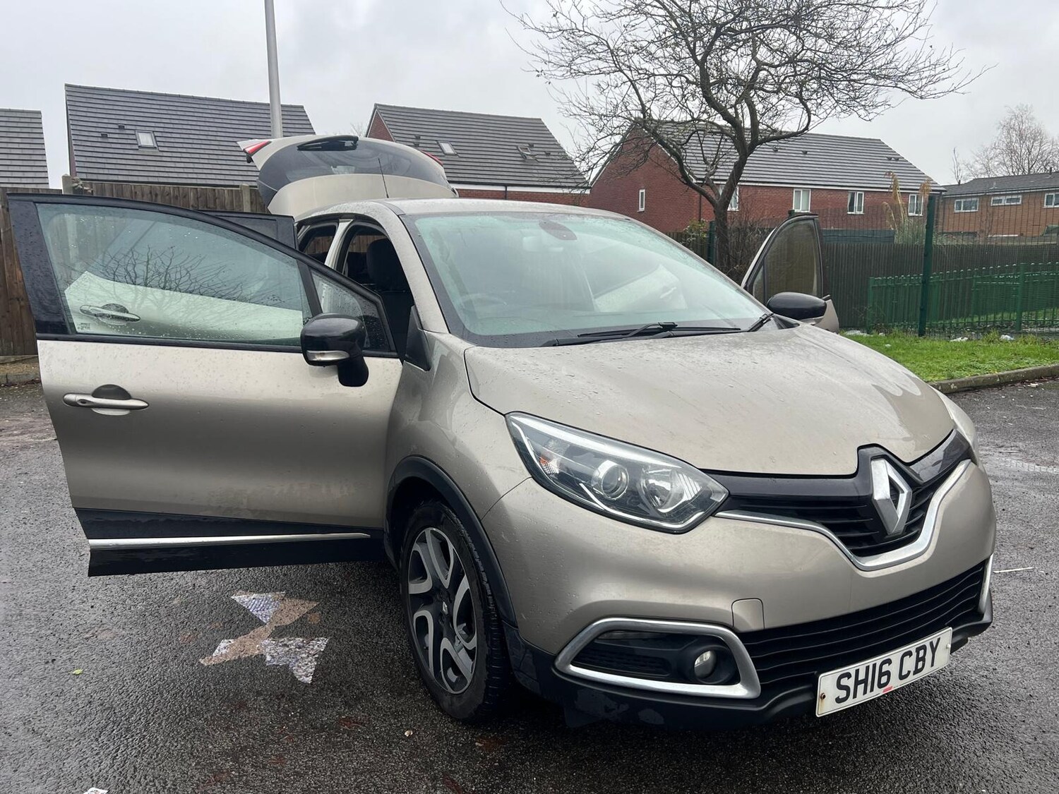 Used Renault Captur 2016 for sale - 76634349: Photo 16