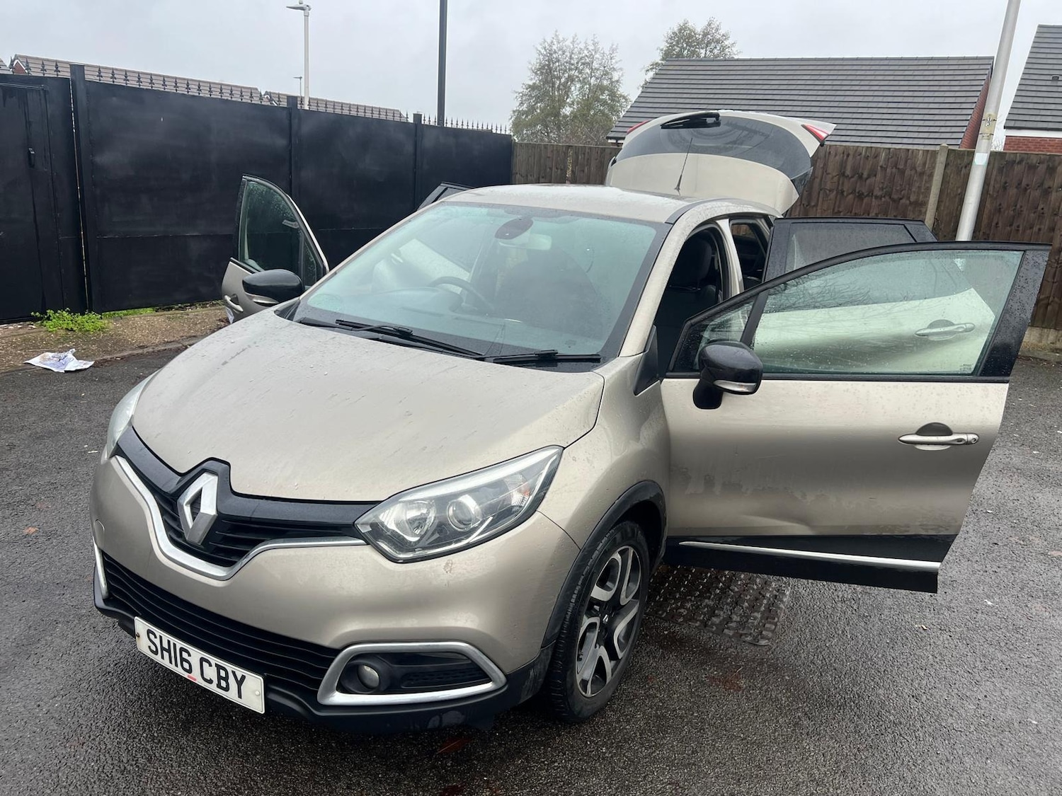 Used Renault Captur 2016 for sale - 76634349: Photo 18
