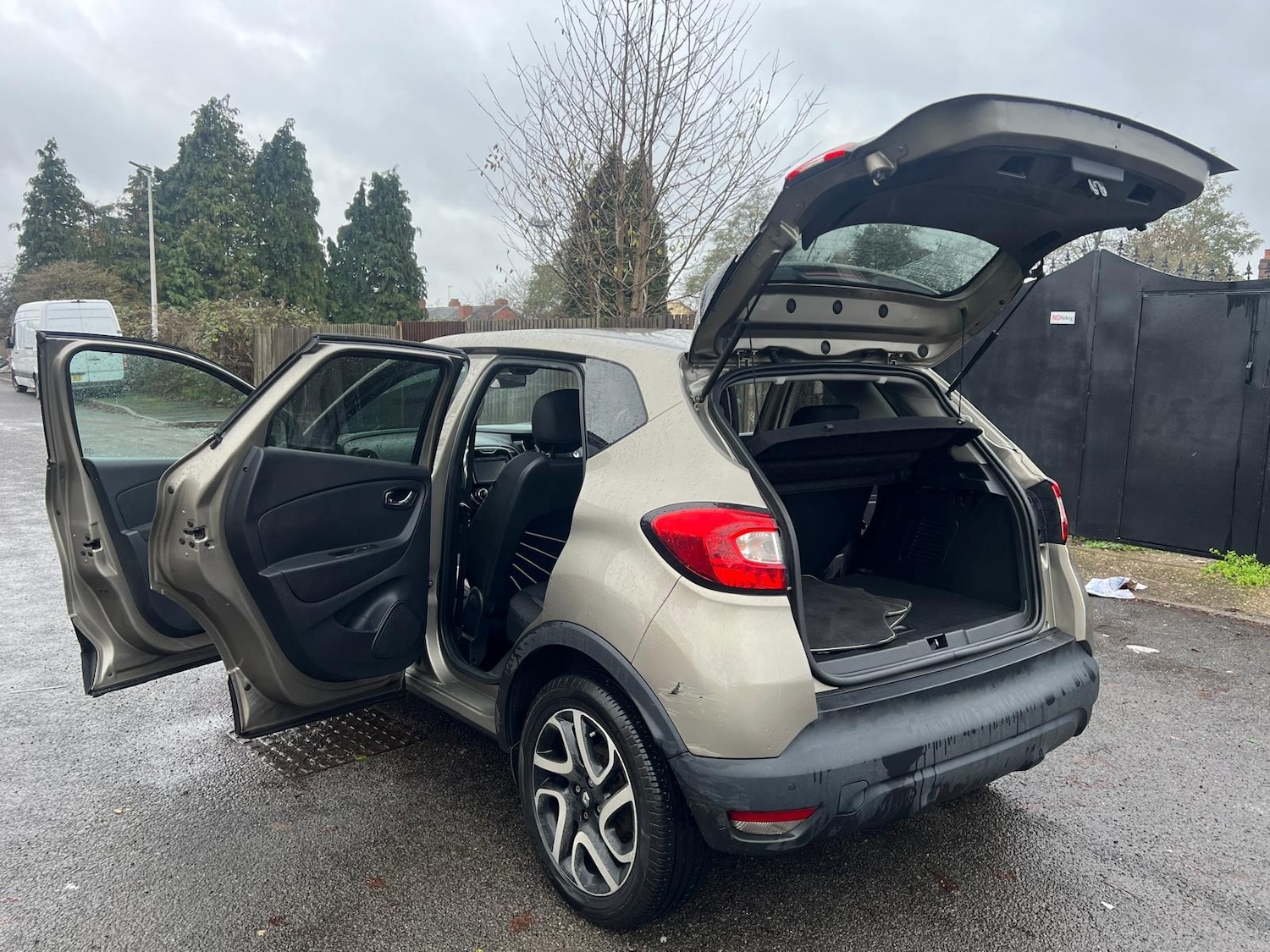 Used Renault Captur 2016 for sale - 76634349: Photo 23