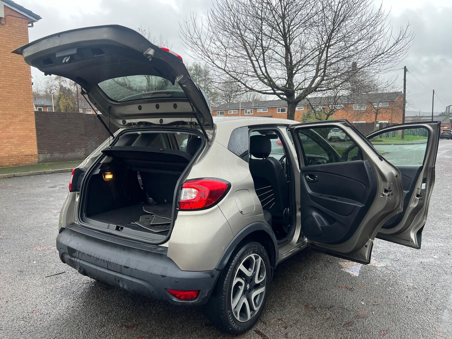 Used Renault Captur 2016 for sale - 76634349: Photo 24