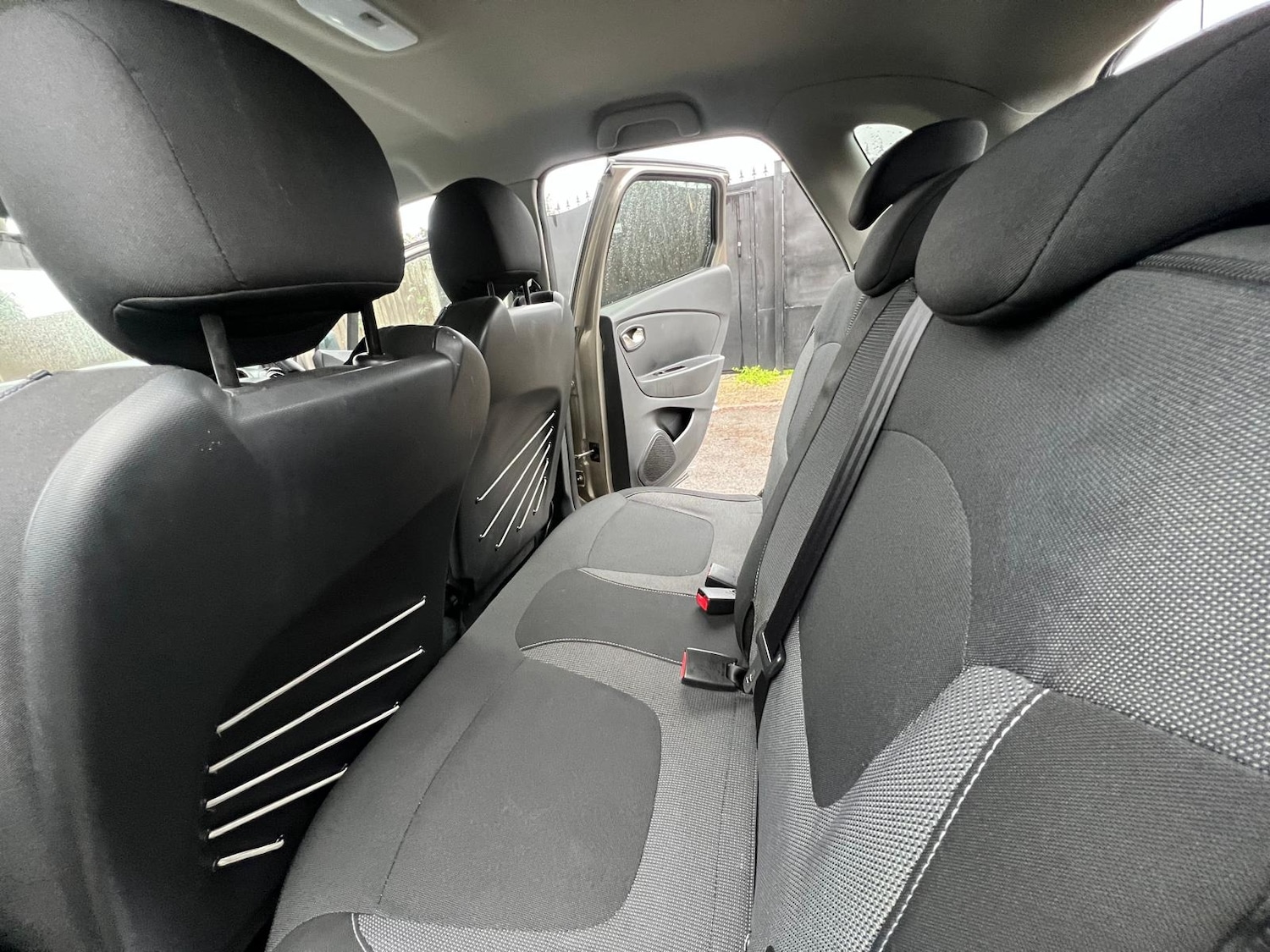 Used Renault Captur 2016 for sale - 76634349: Photo 33