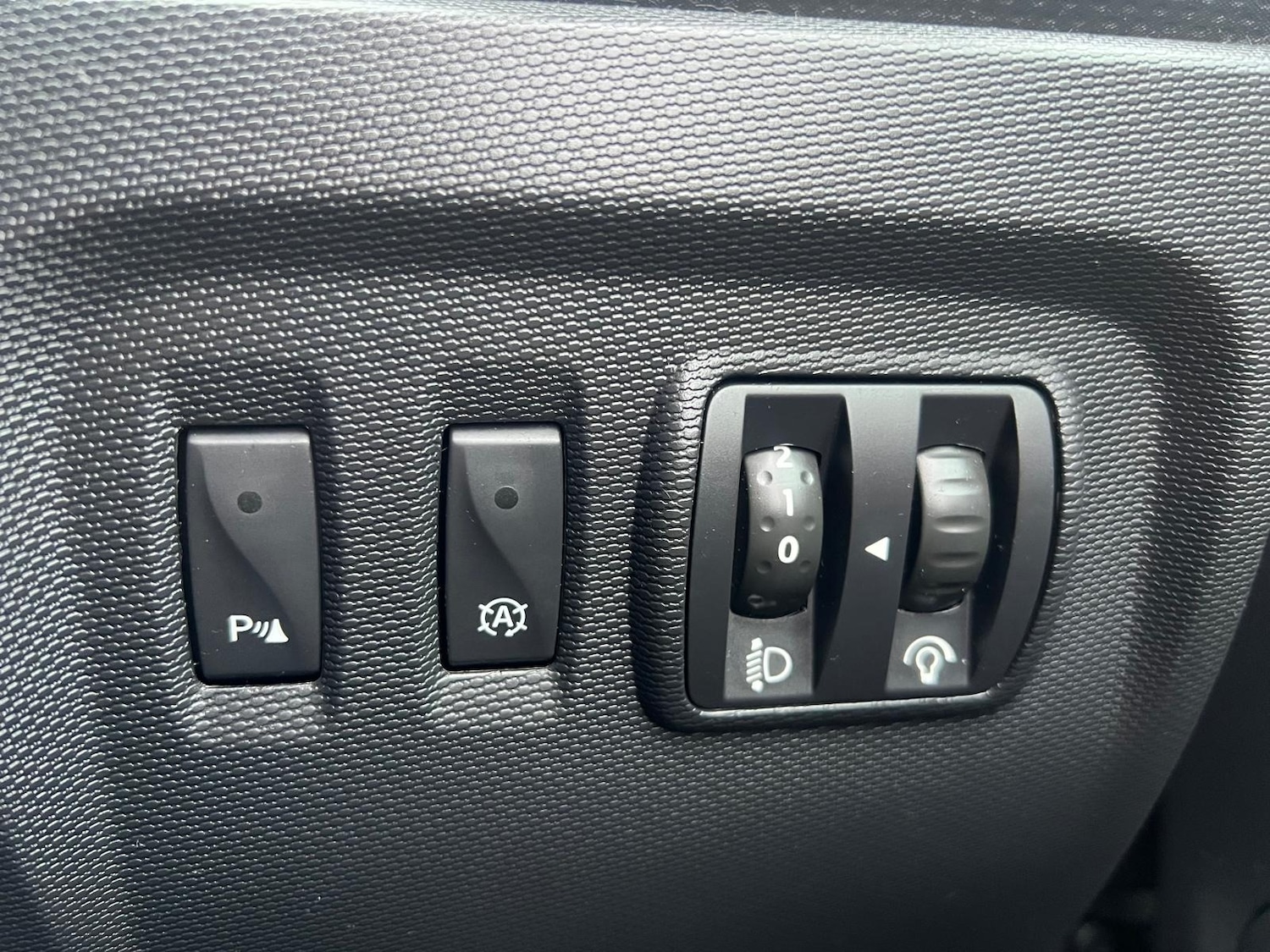 Used Renault Captur 2016 for sale - 76634349: Photo 44