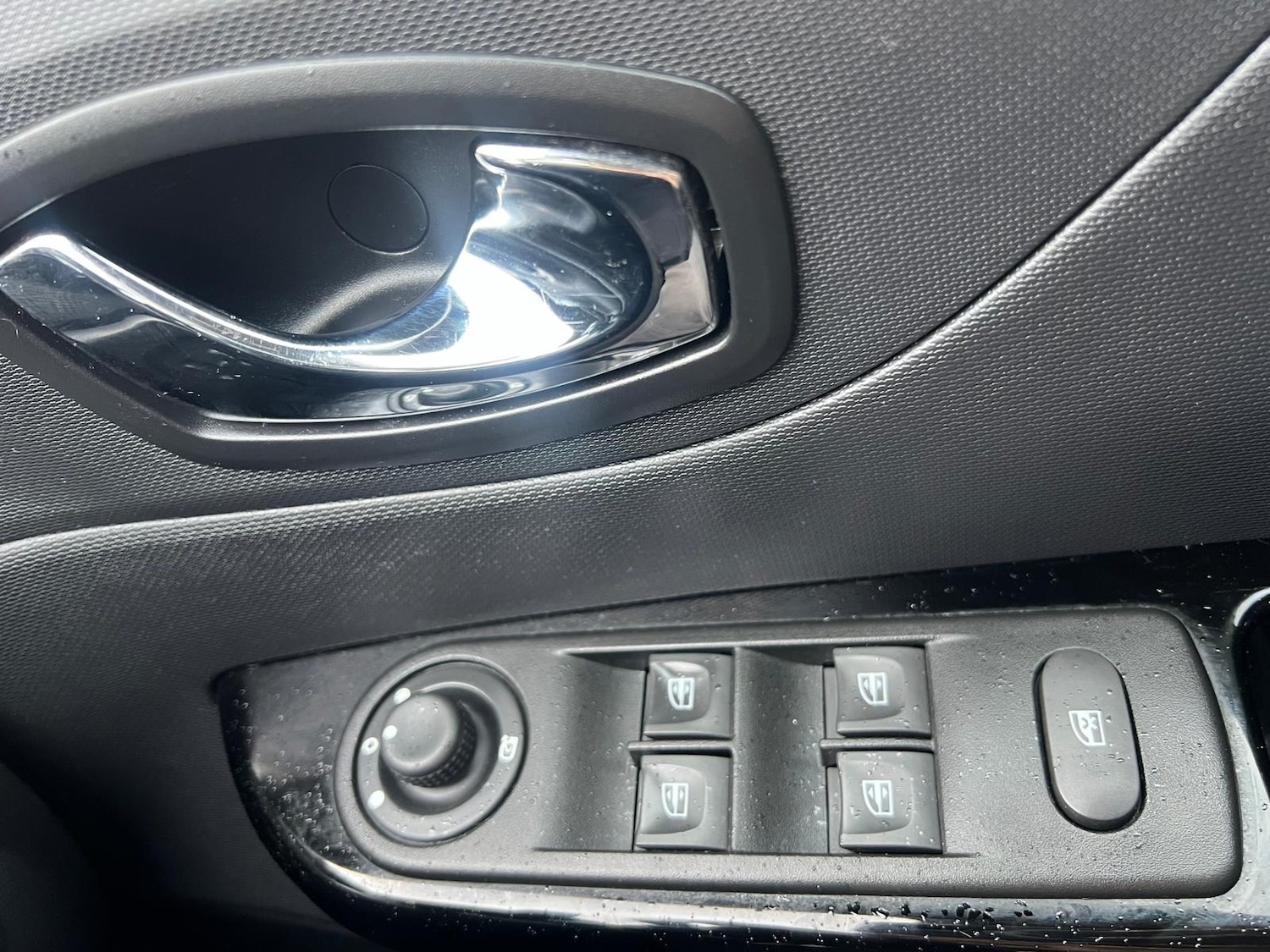 Used Renault Captur 2016 for sale - 76634349: Photo 47