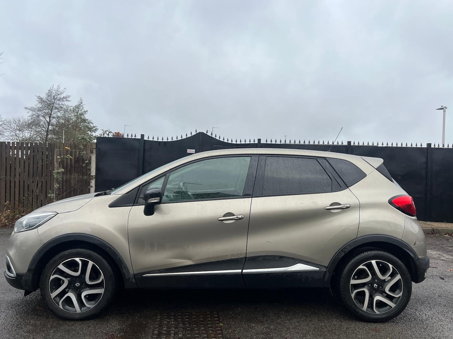 Used Renault Captur 2016 for sale - 76634349: Photo 8