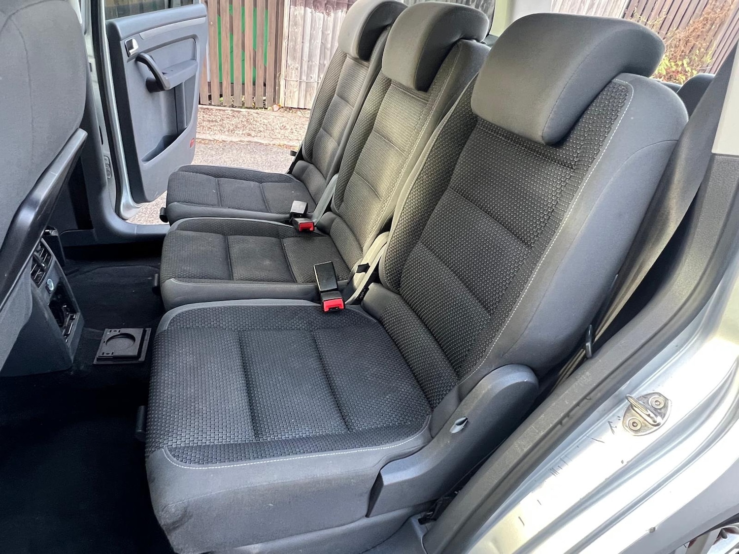Used Volkswagen Touran 2011 for sale - 76176036: Photo 11
