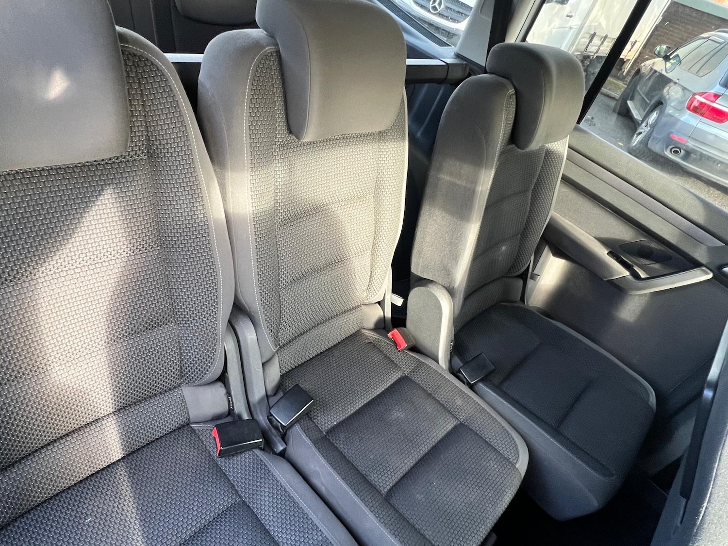 Used Volkswagen Touran 2011 for sale - 76176036: Photo 12