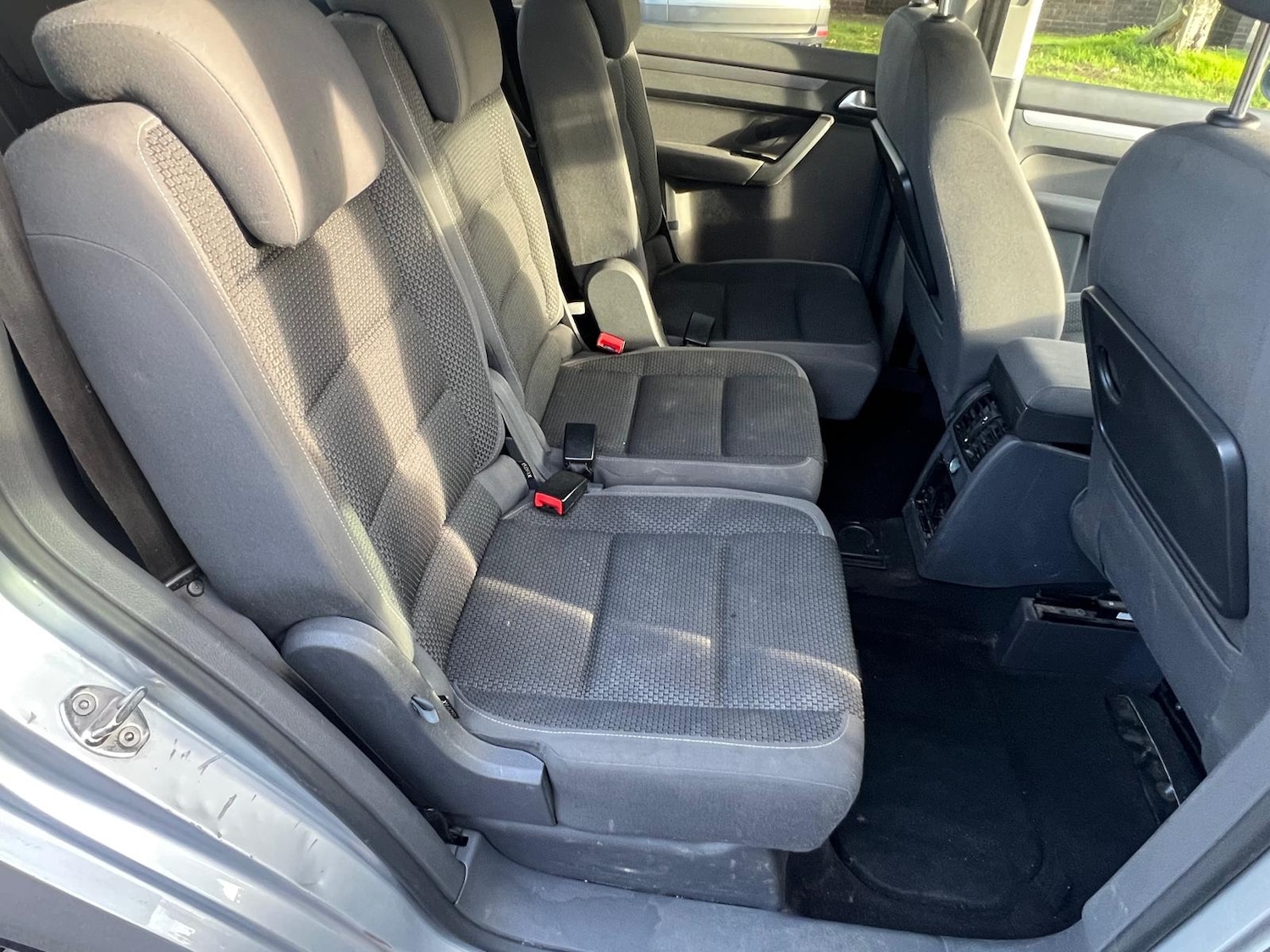 Used Volkswagen Touran 2011 for sale - 76176036: Photo 14