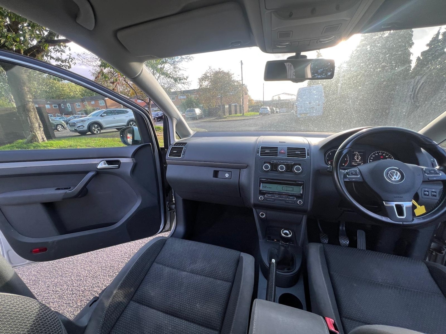 Used Volkswagen Touran 2011 for sale - 76176036: Photo 15