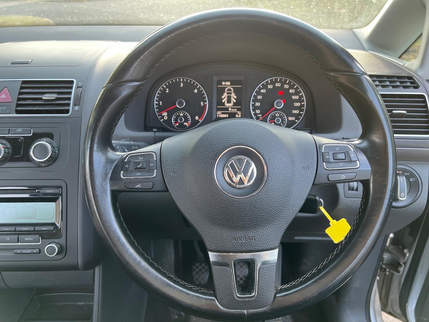 Used Volkswagen Touran 2011 for sale - 76176036: Photo 17