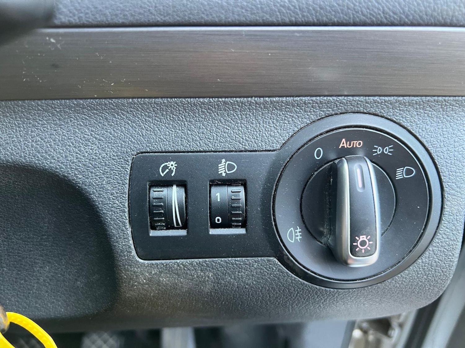 Used Volkswagen Touran 2011 for sale - 76176036: Photo 22