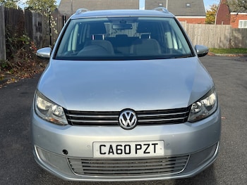 Used Volkswagen Touran 2011 for sale - 76176036: Photo 3