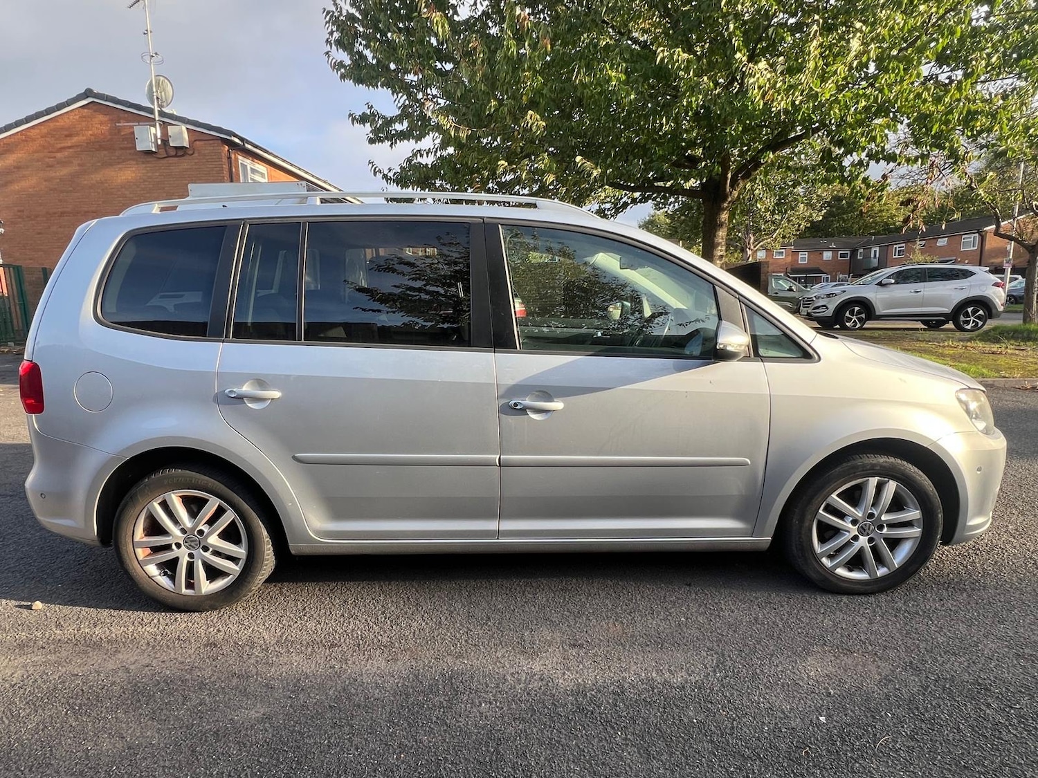 Used Volkswagen Touran 2011 for sale - 76176036: Photo 40