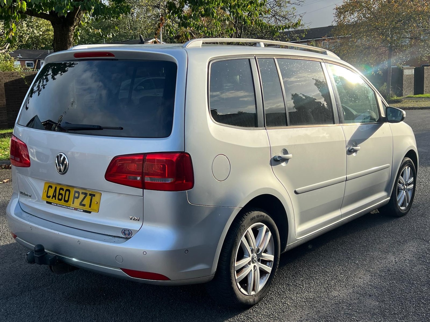 Used Volkswagen Touran 2011 for sale - 76176036: Photo 8