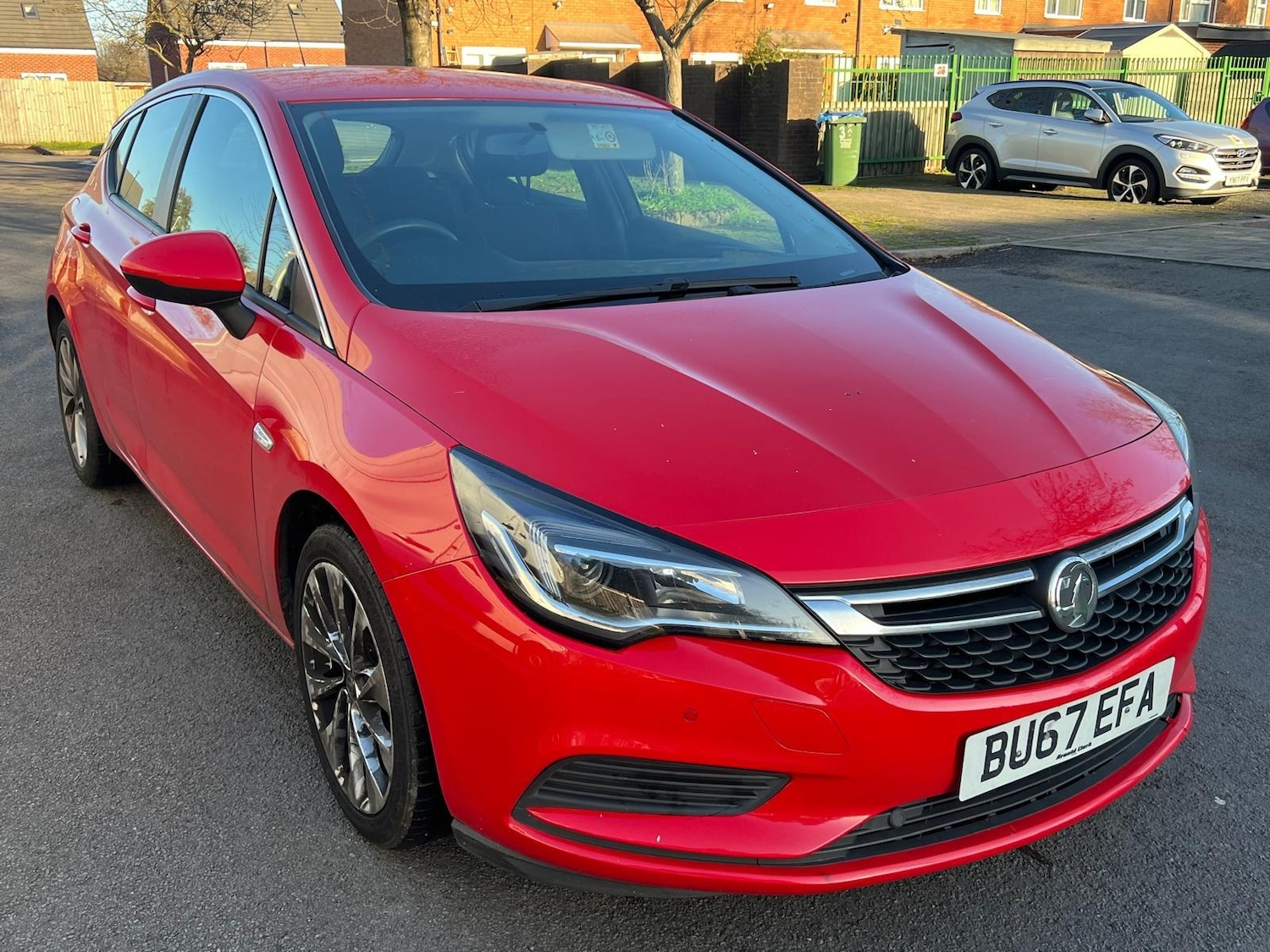 Used Vauxhall Astra 2017 for sale - 76690077: Photo 1
