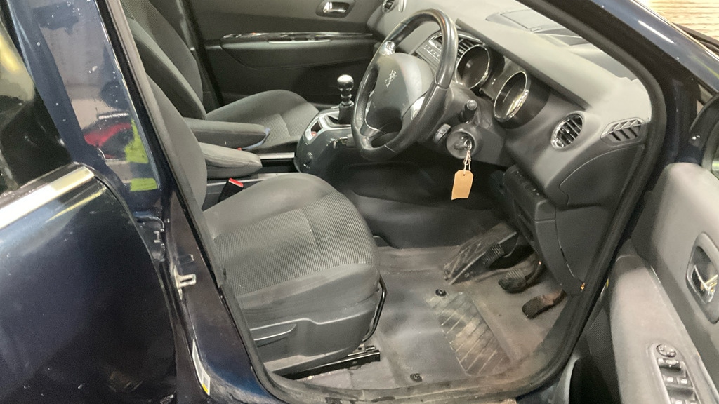 Used Peugeot 5008 2016 for sale - 78048271: Photo 9