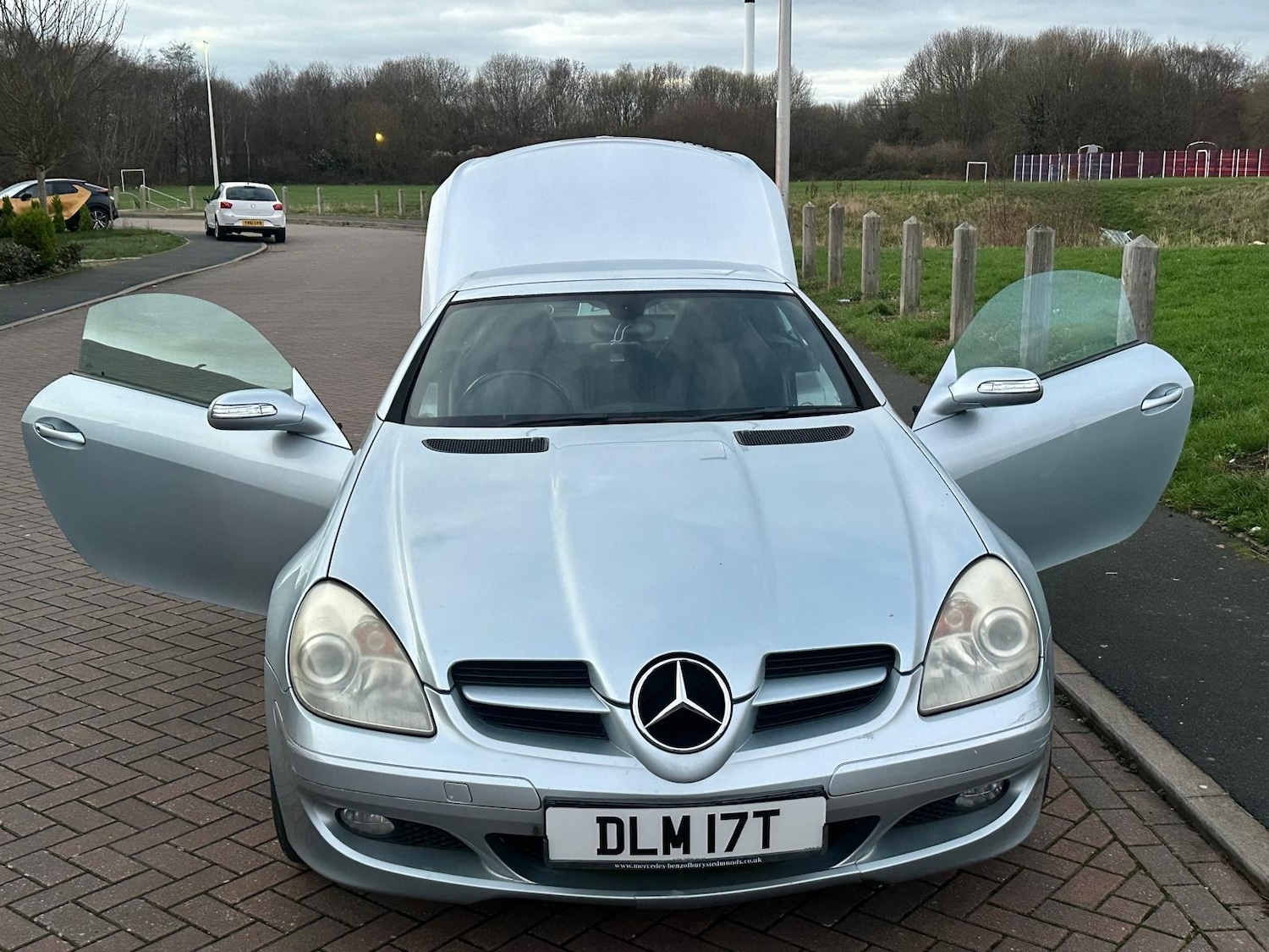 Used Mercedes-Benz SLK 2005 for sale - 77110072: Photo 2