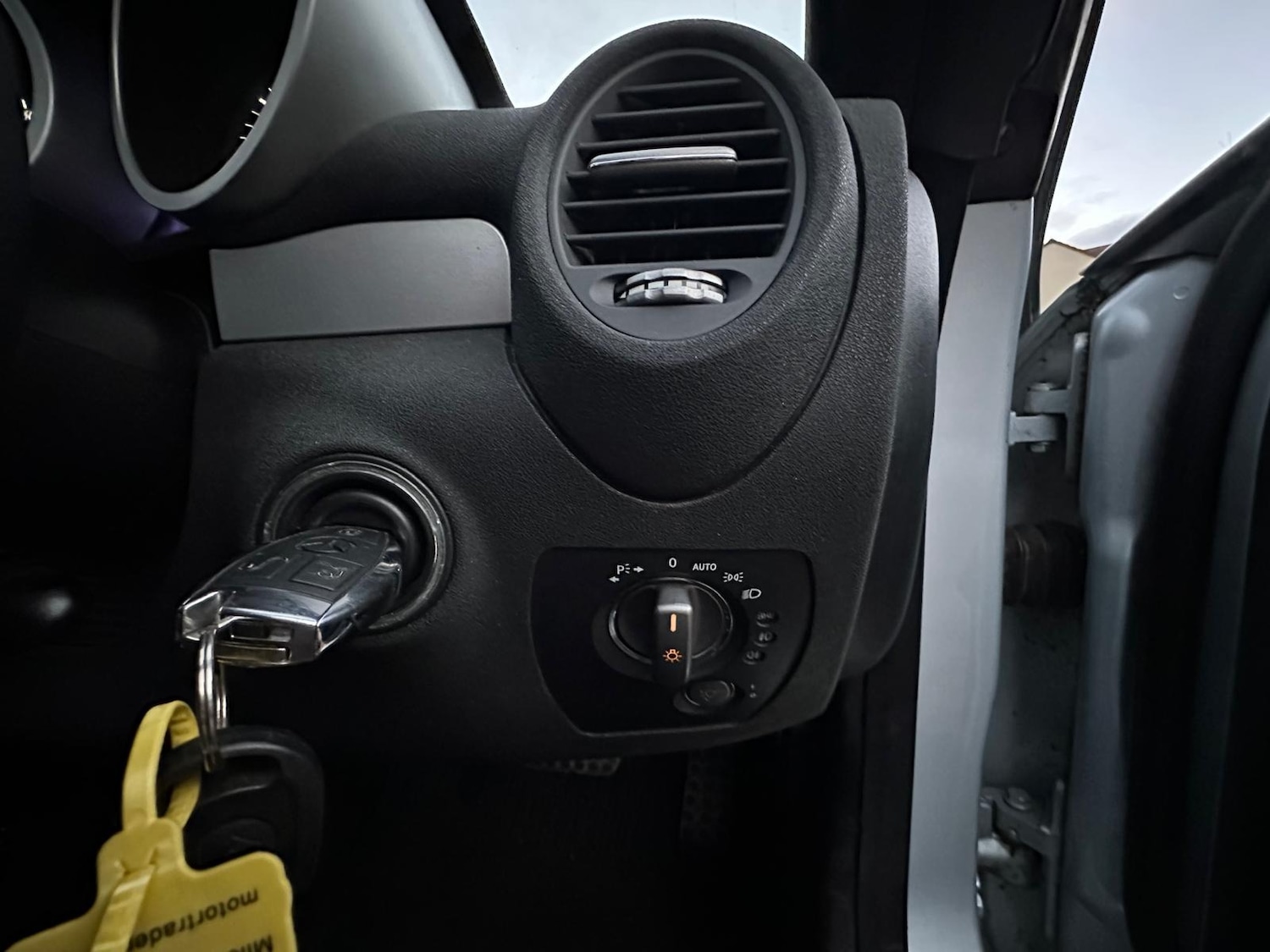 Used Mercedes-Benz SLK 2005 for sale - 77110072: Photo 38