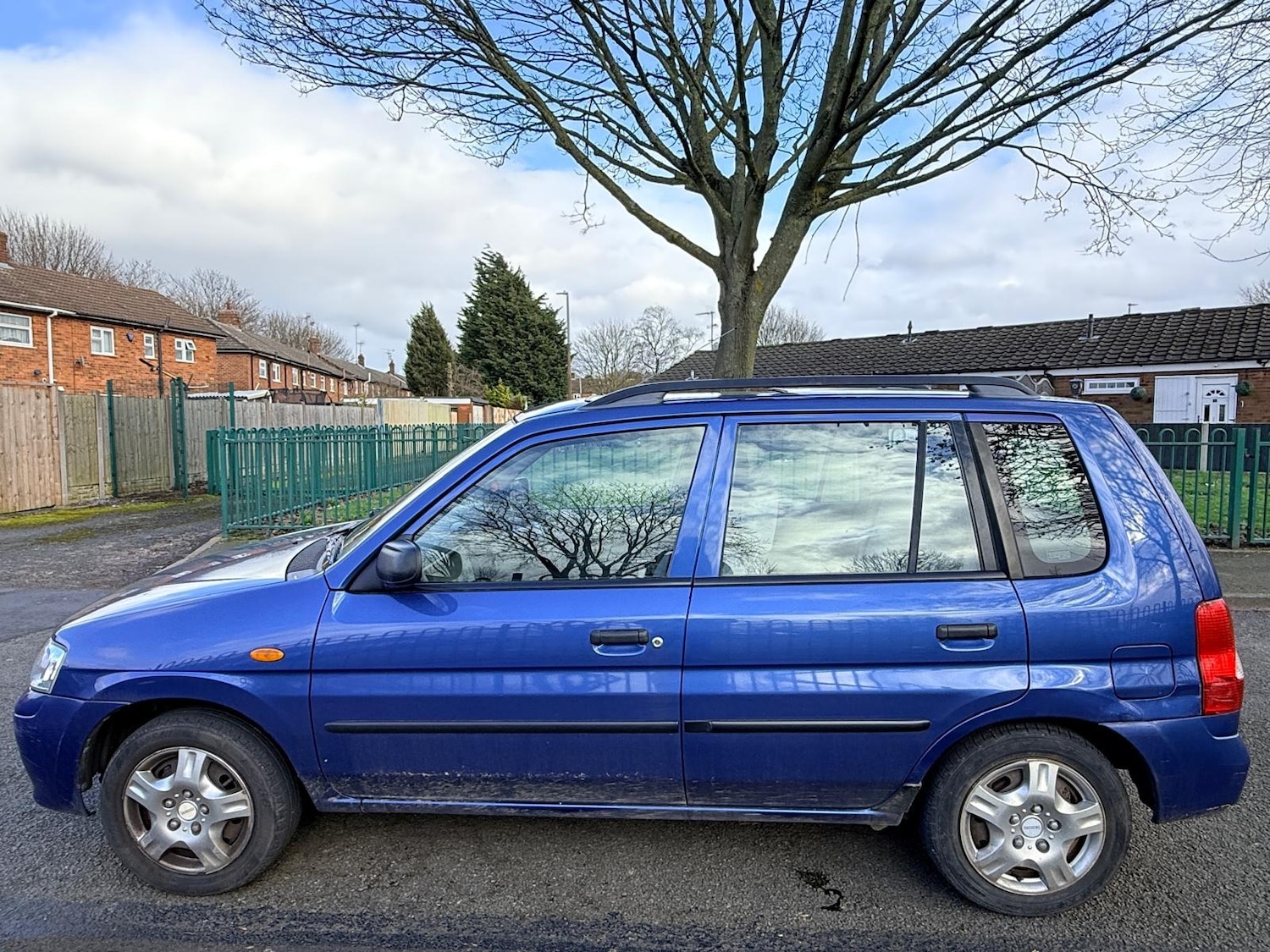 Used Mazda Demio 2000 for sale - 77710734: Photo 2