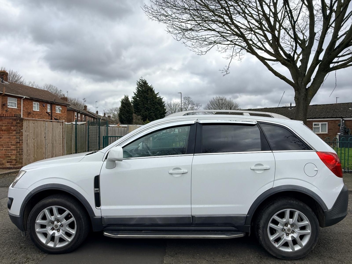 Used Vauxhall Antara 2013 for sale - 77813505: Photo 3