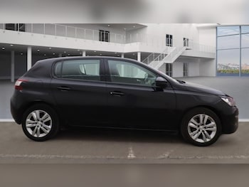 Used Peugeot 308 2016 for sale - 76389432: Photo