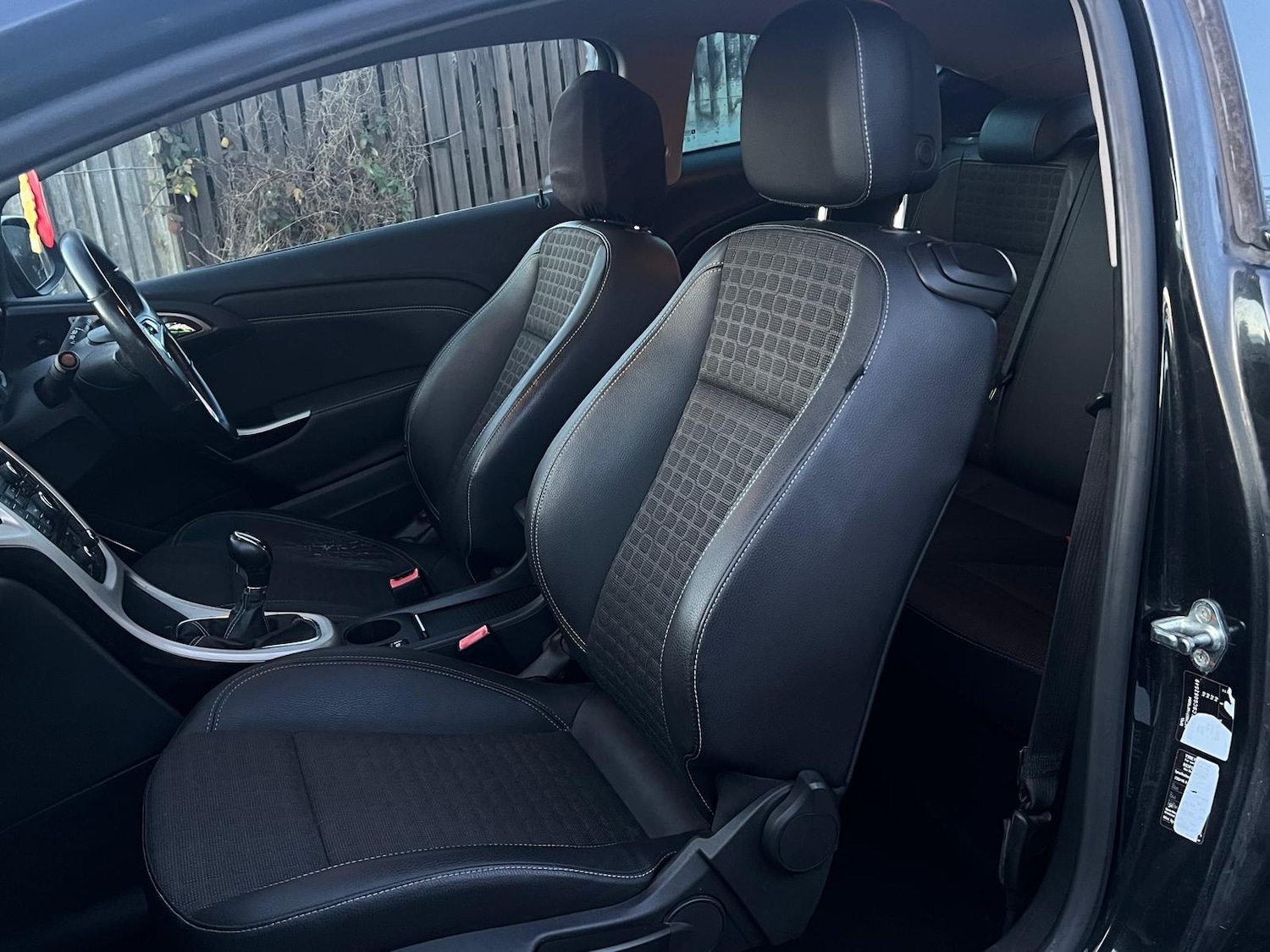 Used Vauxhall Astra GTC 2012 for sale - 76500497: Photo 3