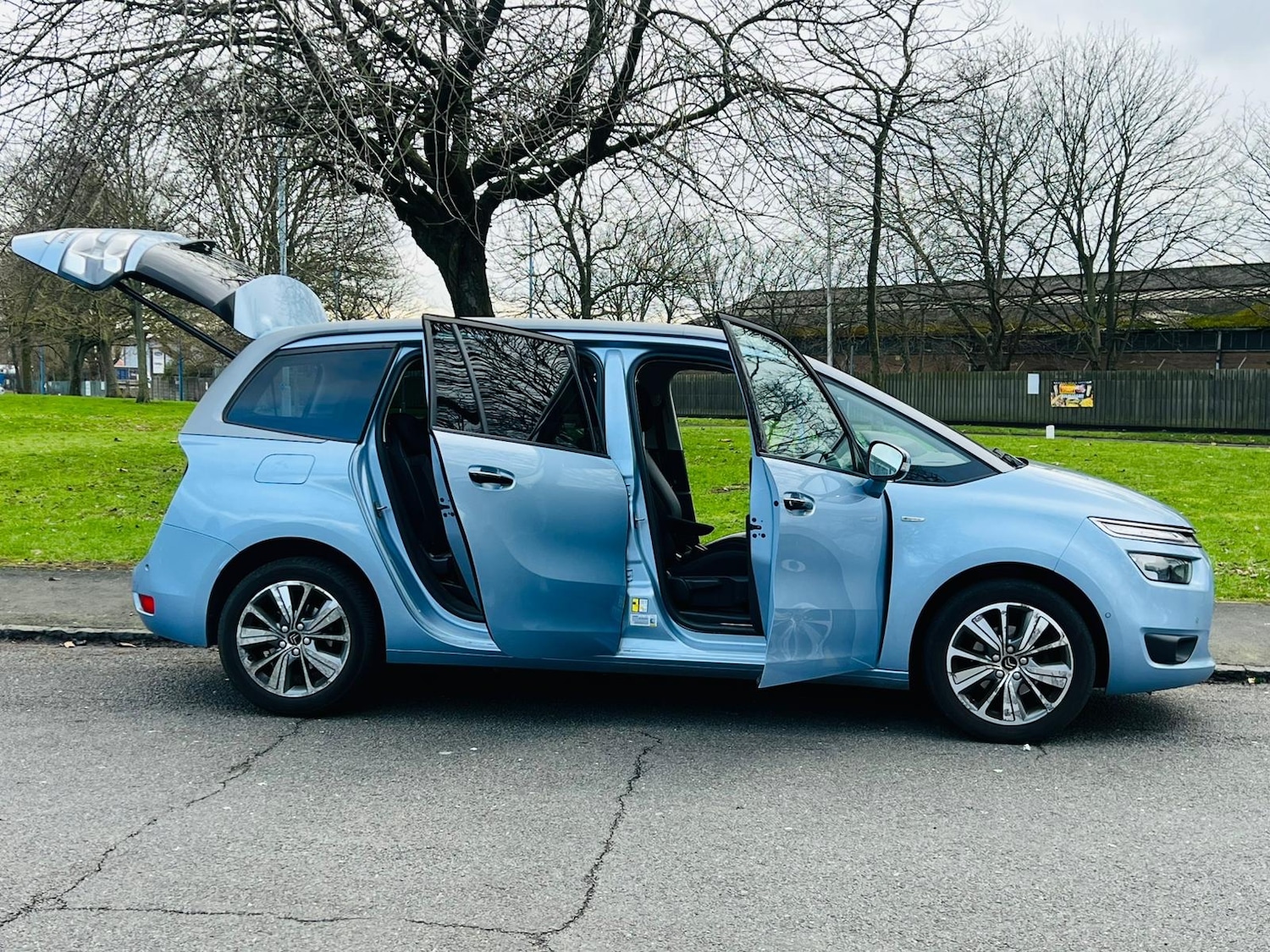 Used Citroen C4 Grand Picasso 2015 for sale - 77311317: Photo 2