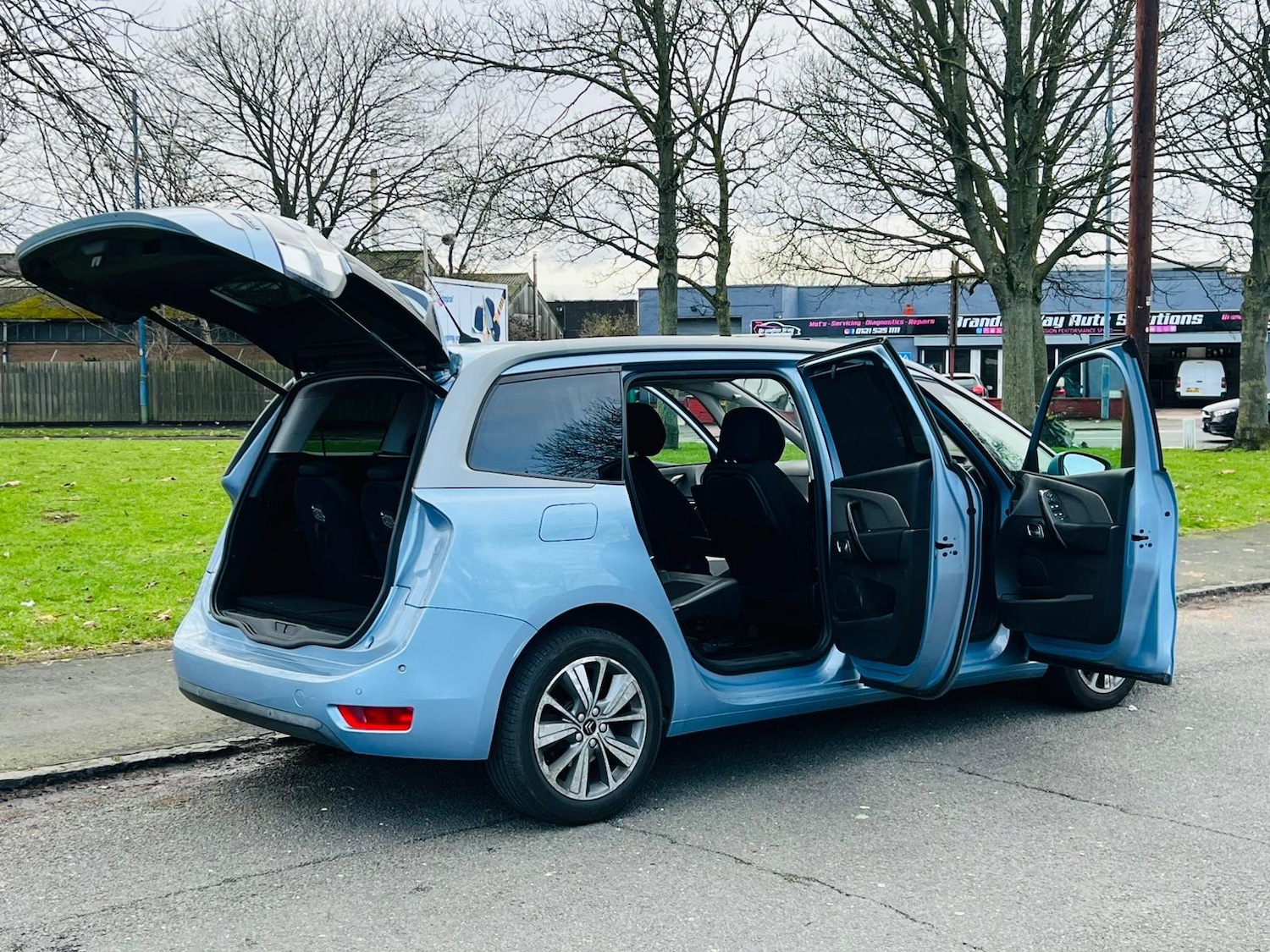 Used Citroen C4 Grand Picasso 2015 for sale - 77311317: Photo 3