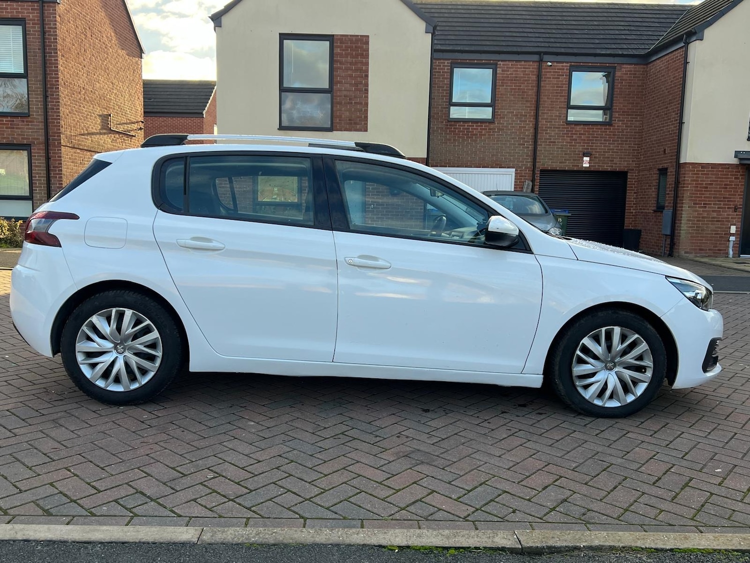 Used Peugeot 308 2020 for sale - 76573810: Photo 4