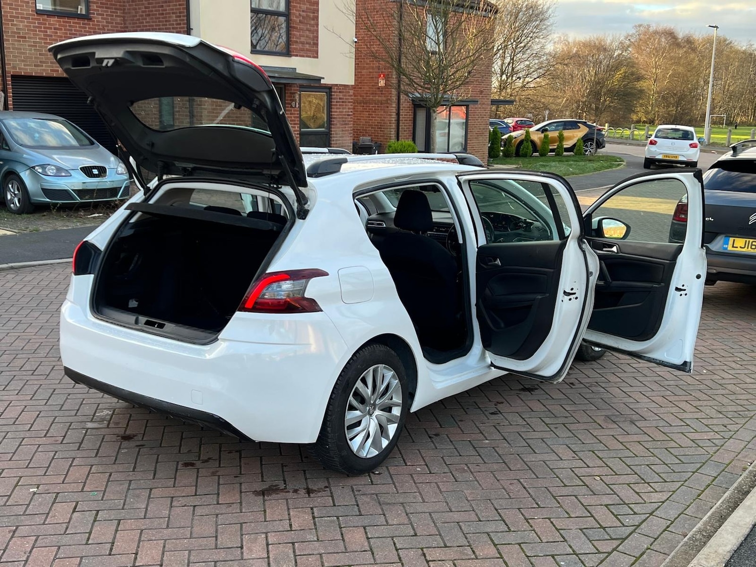 Used Peugeot 308 2020 for sale - 76573810: Photo 48