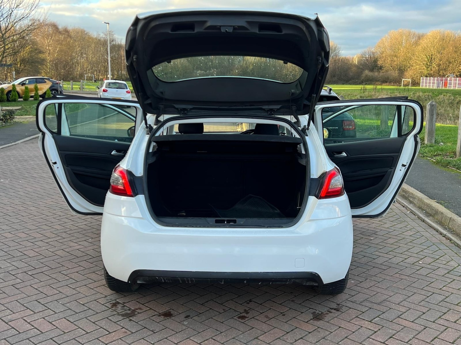 Used Peugeot 308 2020 for sale - 76573810: Photo 52