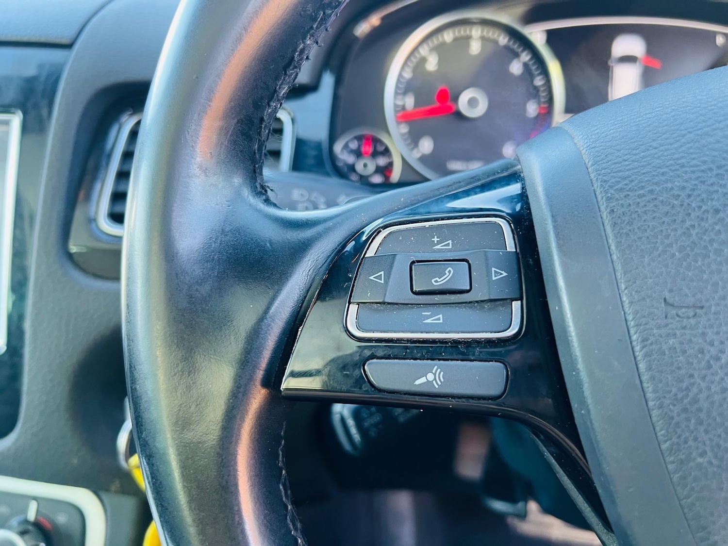 Used Volkswagen Touareg 2013 for sale - 77679195: Photo 31