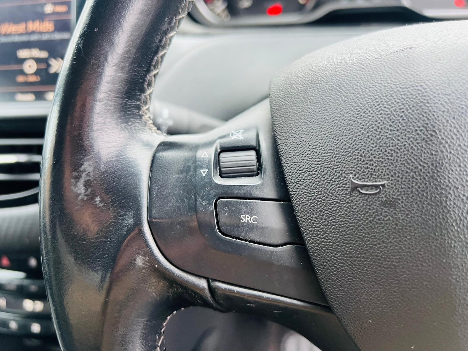 Used Peugeot 2008 2018 for sale - 77551356: Photo 46