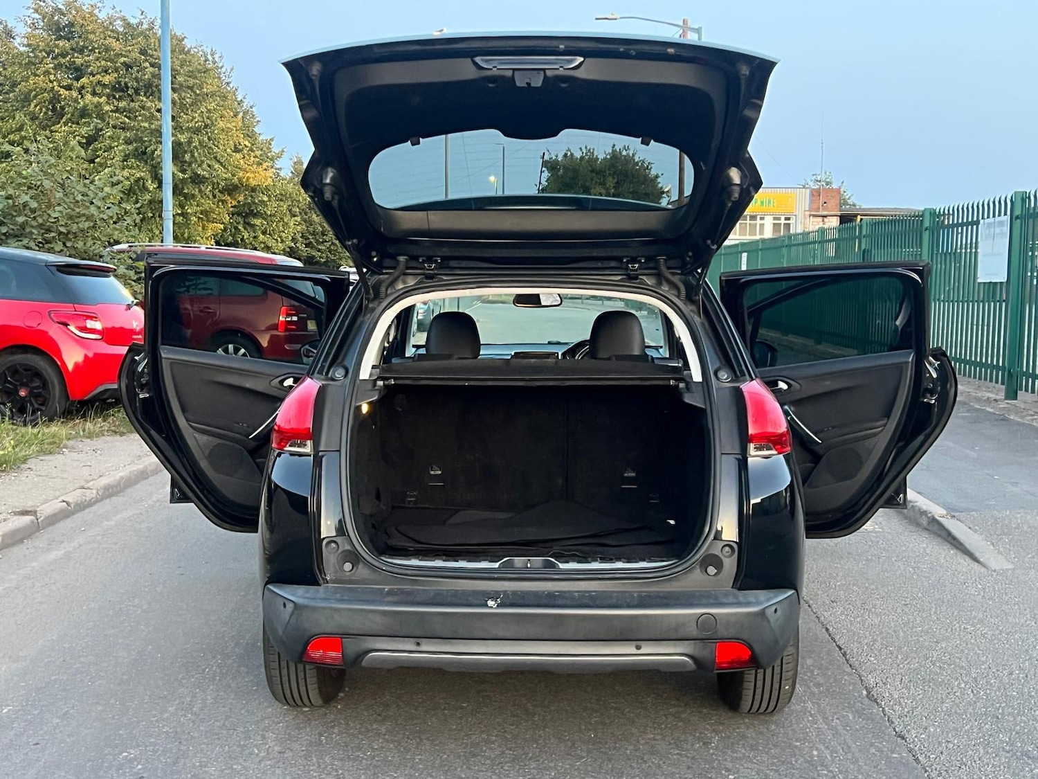 Used Peugeot 2008 2015 for sale - 76176110: Photo 19