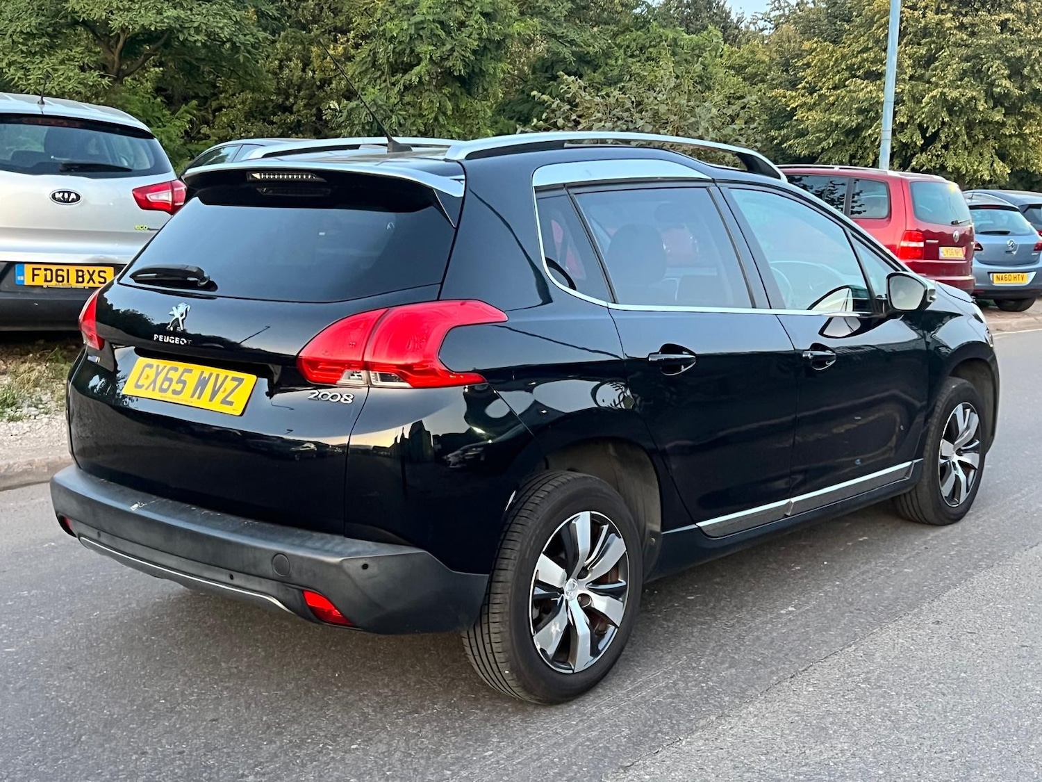 Used Peugeot 2008 2015 for sale - 76176110: Photo 2