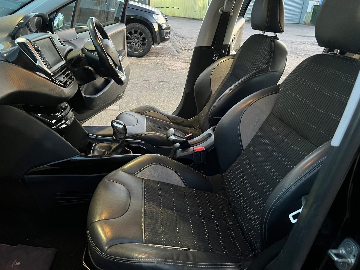 Used Peugeot 2008 2015 for sale - 76176110: Photo 30