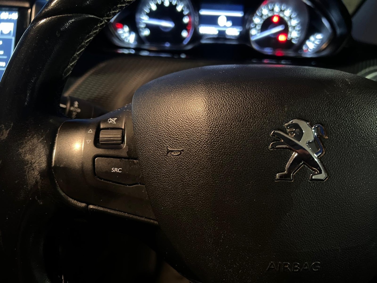 Used Peugeot 2008 2015 for sale - 76176110: Photo 35