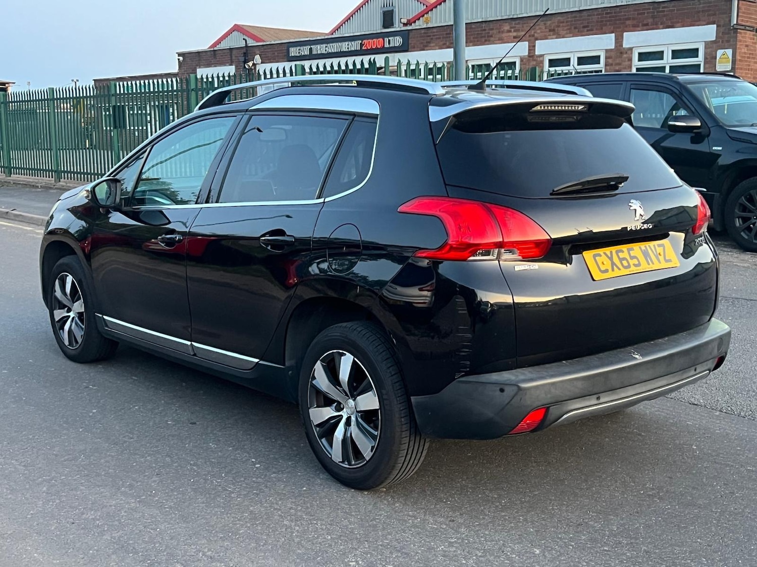 Used Peugeot 2008 2015 for sale - 76176110: Photo 8