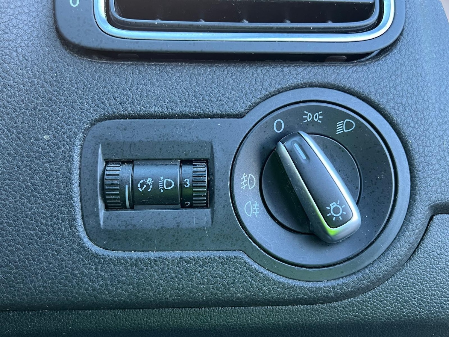 Used Volkswagen Polo 2011 for sale - 76608943: Photo 23