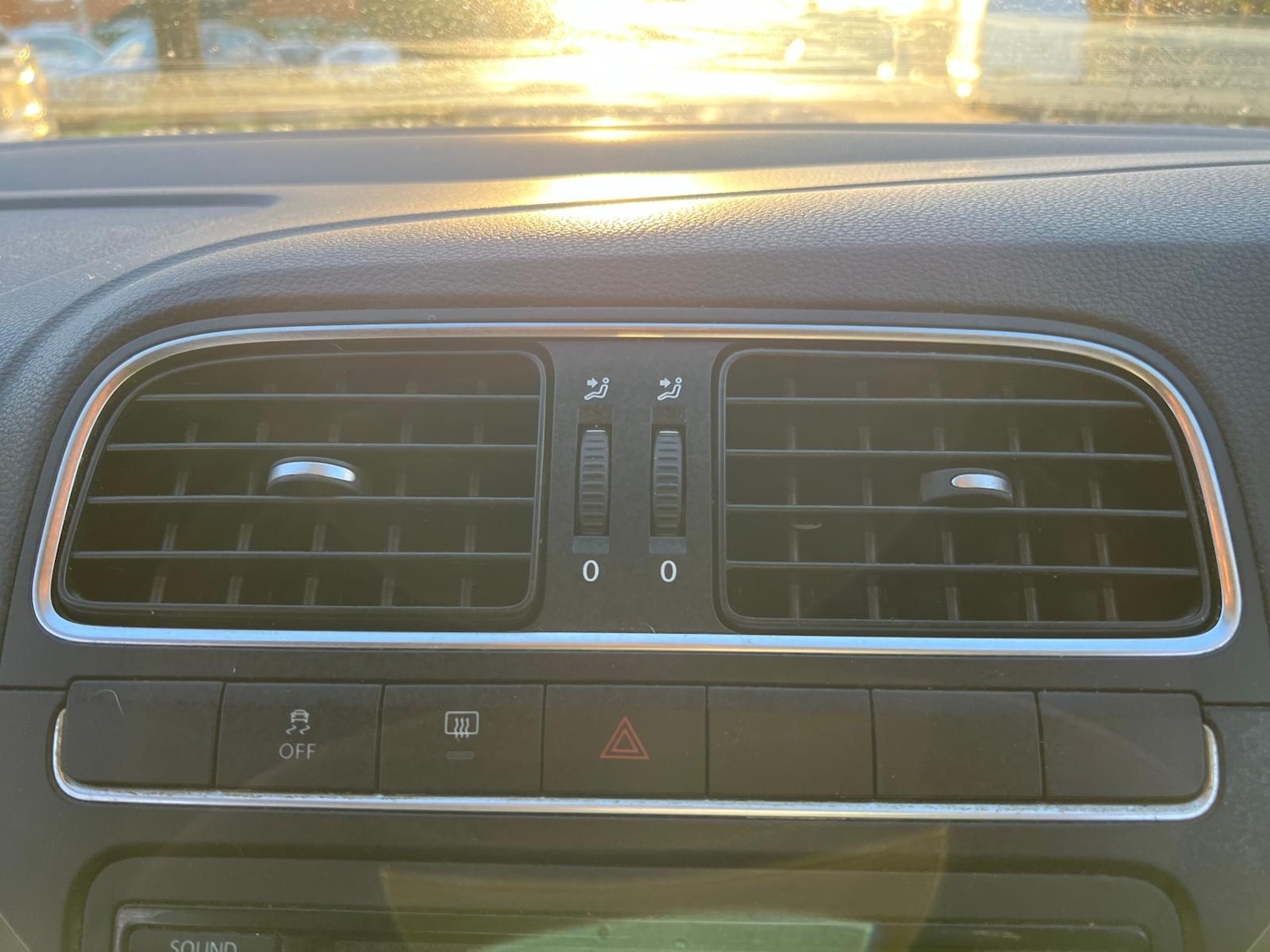 Used Volkswagen Polo 2011 for sale - 76608943: Photo 25