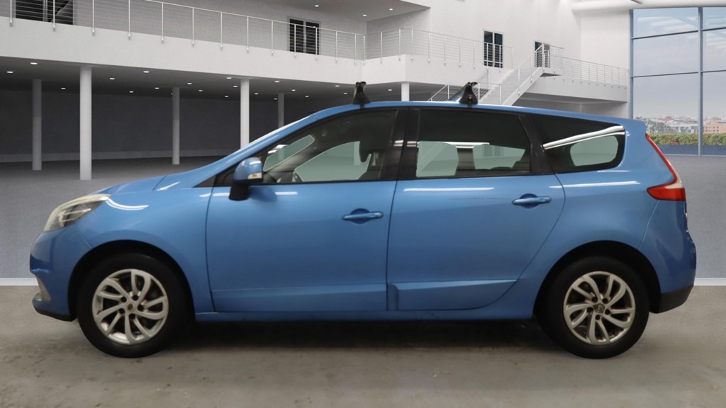 Used Renault Grand Scenic 2014 for sale - 76802500: Photo 12