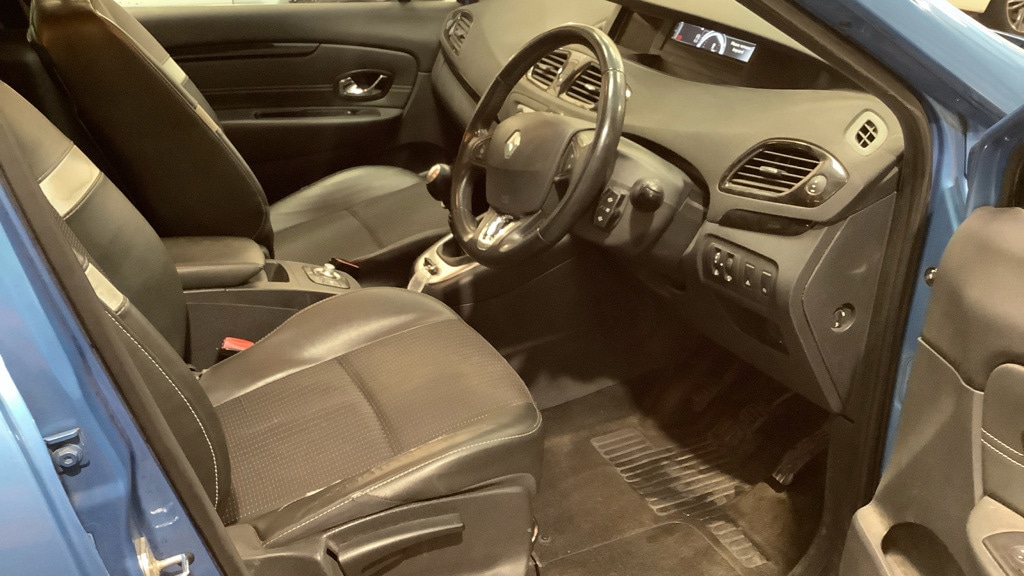 Used Renault Grand Scenic 2014 for sale - 76802500: Photo 15